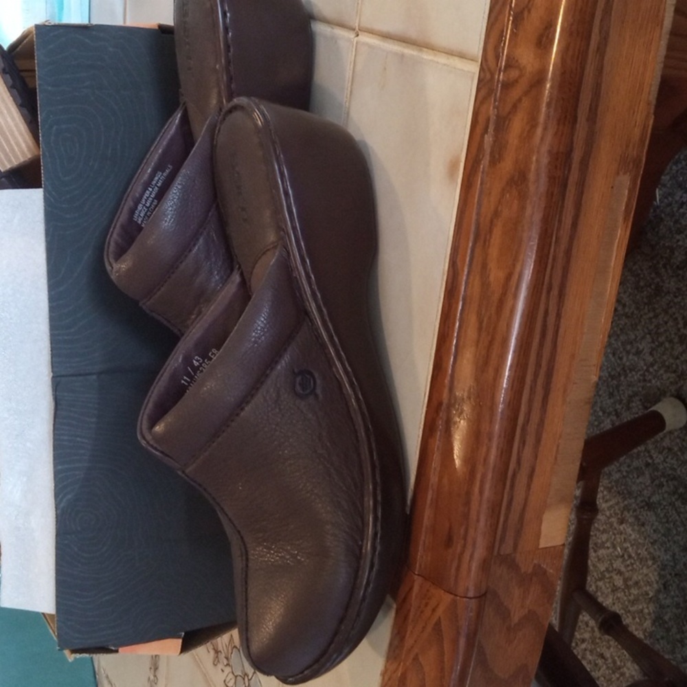 Born Women's Brown Pump Slide Size 11